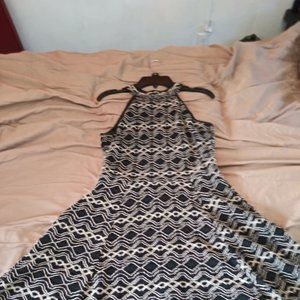 Black and White Sleeveless dress